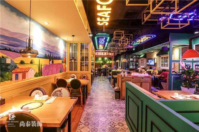 壹方城多嘴肉蟹煲正式開業(yè)，生意異常火爆